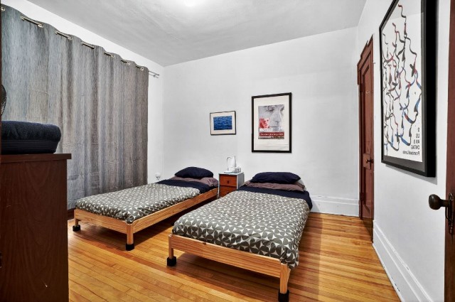 Villeray  3 b. $92/day. Apartment for rent in Villeray