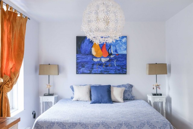 Quartier latin and south-central  3 b. $100/day. Apartment for rent in Quartier latin and south-central