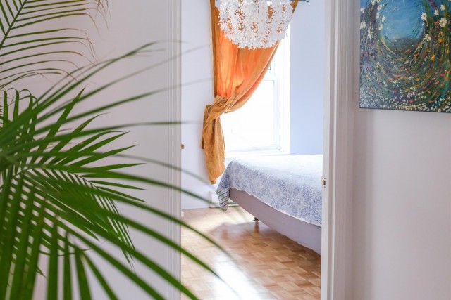 Quartier latin and south-central  3 b. $100/day. Apartment for rent in Quartier latin and south-central