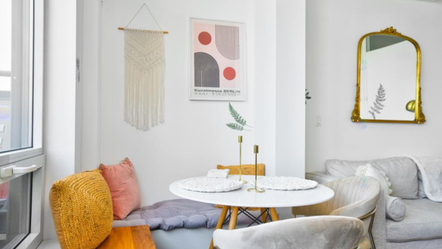 Quartier latin and south-central  1 b. $96/day. Apartment for rent in Quartier latin and south-central