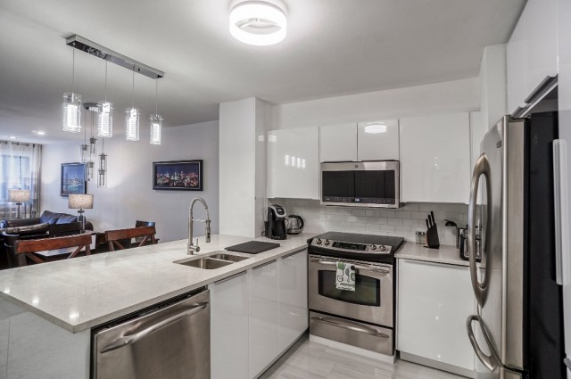 Ahuntsic and Cartierville  2 b. $90/day. Apartment for rent in Ahuntsic and Cartierville