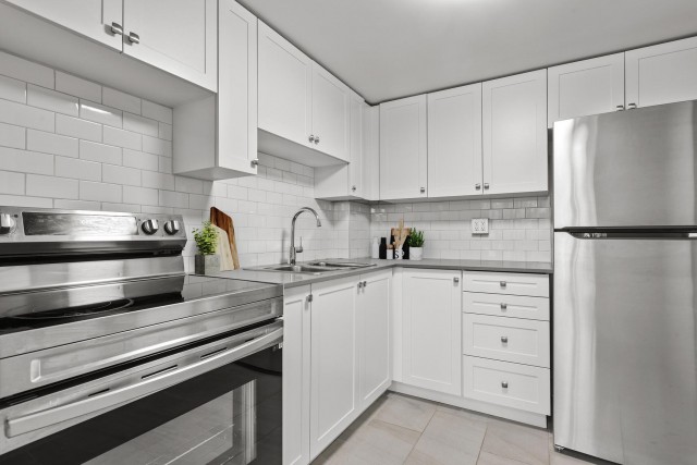 Appartement 2 1/2 London 1 399 $/mois. Appartement à louer London