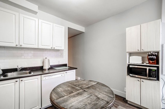  2 1/2 Plateau Mont-Royal 53 $/jour. Appartement à louer Plateau Mont-Royal