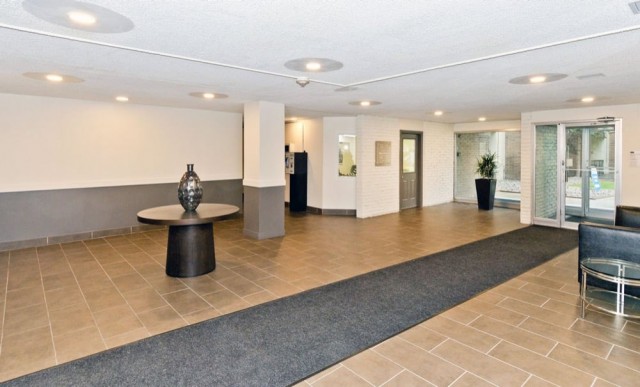 Calgary House Studio $1,799/month. Apartment for rent in Calgary