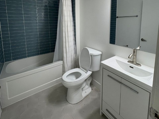 London Apartment Studio $1,350/month. Apartment for rent in London