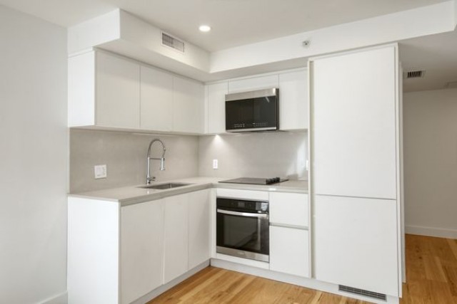 Downtown - Montreal Apartment Studio $1,495/month. Apartment for rent in Downtown - Montreal