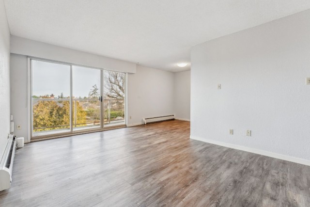 Appartement 4 1/2 Victoria 2 220 $/mois. Appartement à louer Victoria