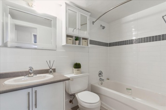 Appartement 2 1/2 Oshawa 1 700 $/mois. Appartement à louer Oshawa