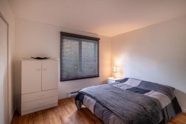 Ville-Emard and Cote-St-Paul  2 b. $61/day. Apartment for rent in Ville-Emard and Cote-St-Paul