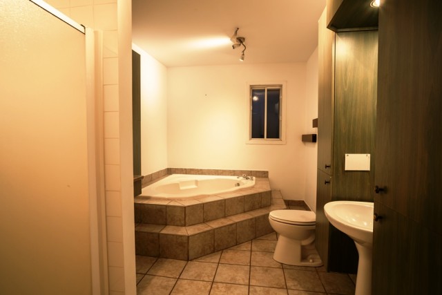 Ste-Rose  2 b. $84/day. Apartment for rent in Ste-Rose