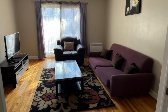 Ahuntsic and Cartierville  2 b. $75/day. Apartment for rent in Ahuntsic and Cartierville