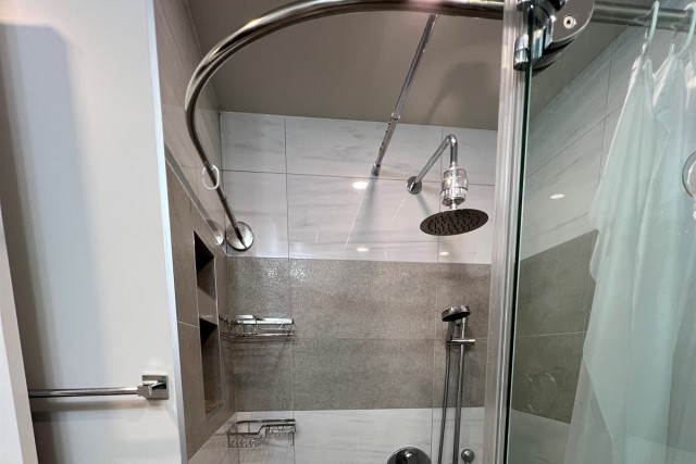 Ahuntsic and Cartierville  2 b. $75/day. Apartment for rent in Ahuntsic and Cartierville