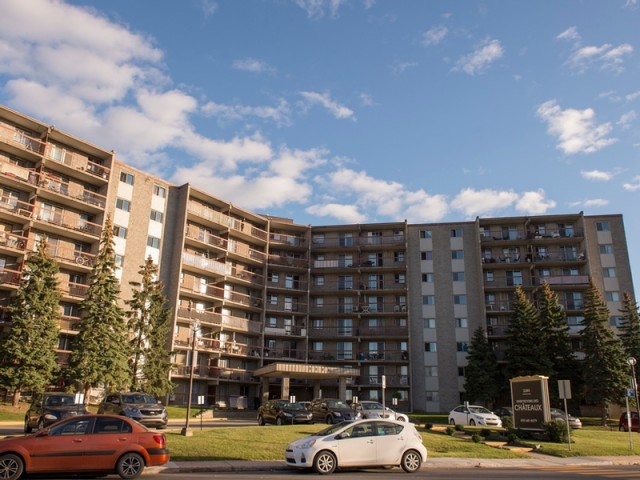Laval-des-Rapides Apartment 3 b. $2,000/month. Apartment for rent in Laval-des-Rapides