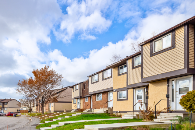 Ottawa Apartment 3 b. $2,565/month. Apartment for rent in Ottawa