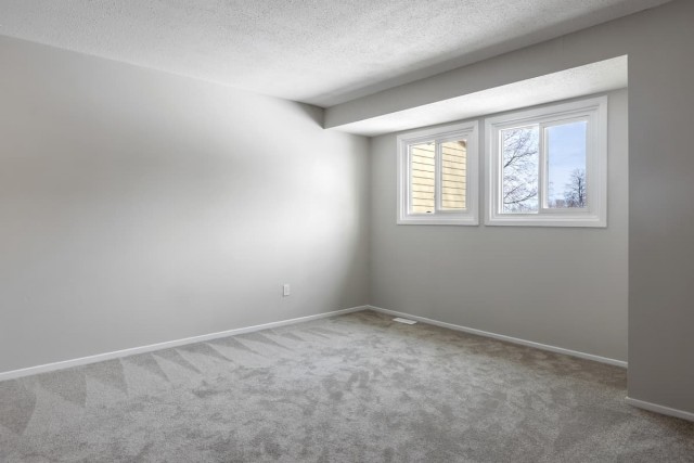 Ottawa Apartment 3 b. $2,565/month. Apartment for rent in Ottawa