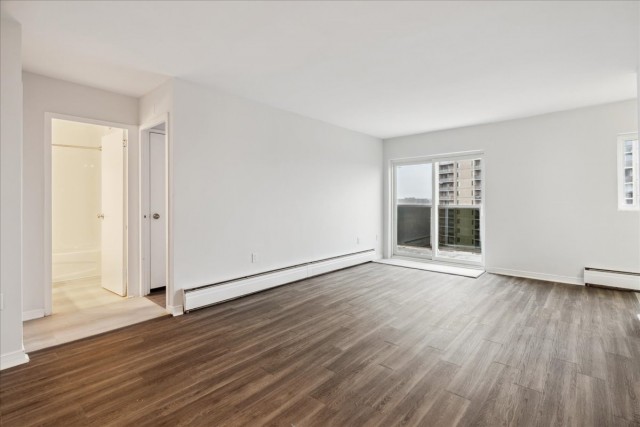 London Apartment 2 b. $1,550/month. Apartment for rent in London