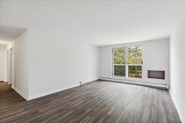 Appartement 4 1/2 London 1 595 $/mois. Appartement à louer London