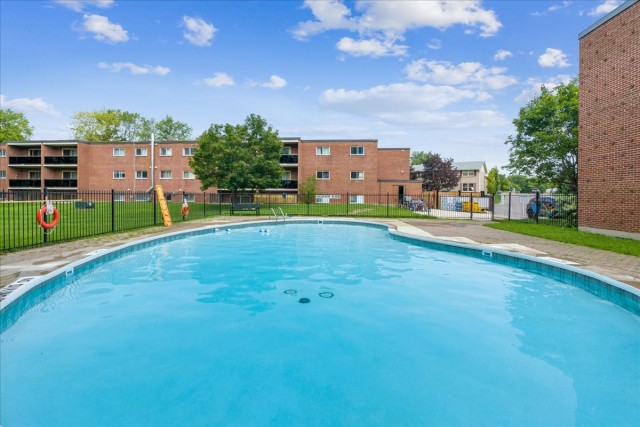 London Apartment 2 b. $1,650/month. Apartment for rent in London