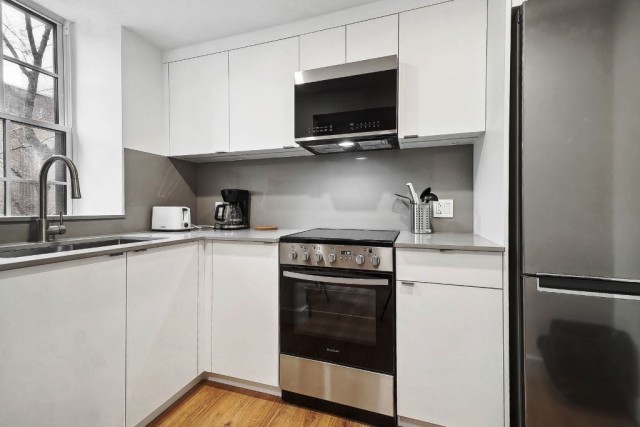 Downtown - Montreal  1 b. $55/day. Apartment for rent in Downtown - Montreal