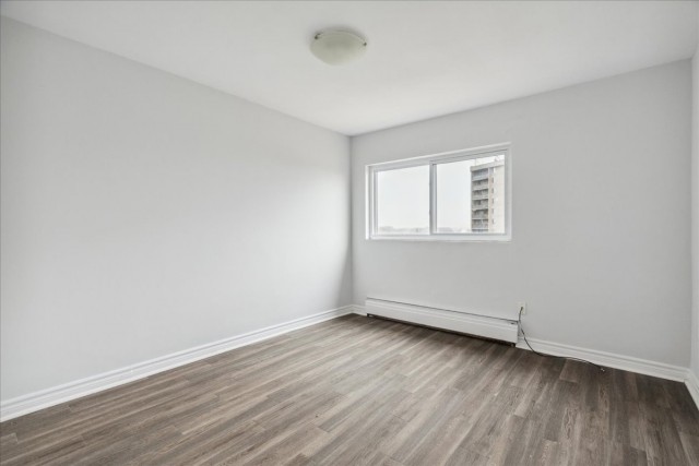 Appartement 2 1/2 London 1 500 $/mois. Appartement à louer London