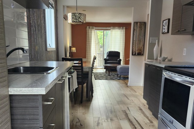 Brossard  2 b. $84/day. Apartment for rent in Brossard