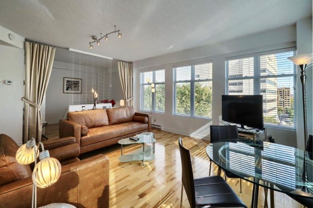 Downtown - Montreal  1 b. $93/day. Apartment for rent in Downtown - Montreal