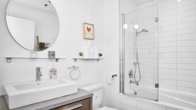 Quartier latin and south-central  1 b. $96/day. Apartment for rent in Quartier latin and south-central
