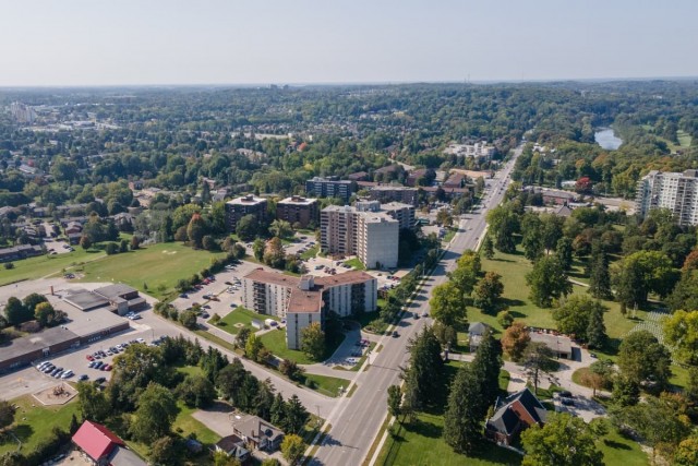 Appartement 2 1/2 London 1 395 $/mois. Appartement à louer London