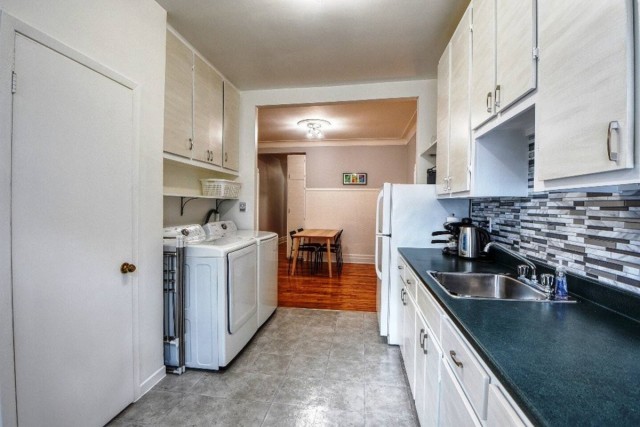 Plateau Mont-Royal  1 b. $64/day. Apartment for rent in Plateau Mont-Royal