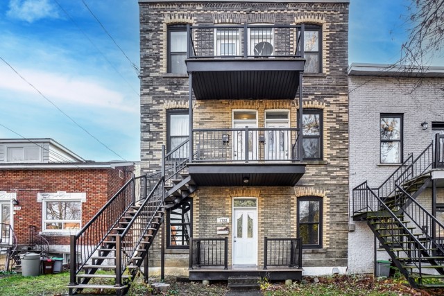 Ville-Emard and Cote-St-Paul  2 b. $80/day. Apartment for rent in Ville-Emard and Cote-St-Paul