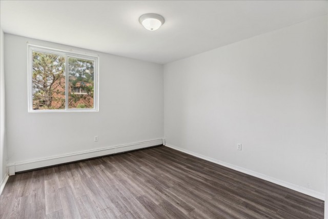 Appartement 5 1/2 London 2 195 $/mois. Appartement à louer London