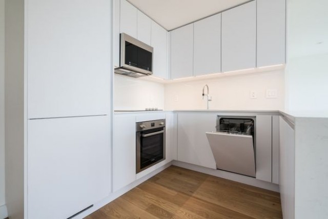 Cote-des-Neiges Apartment 1 b. $2,600/month. Apartment for rent in Cote-des-Neiges