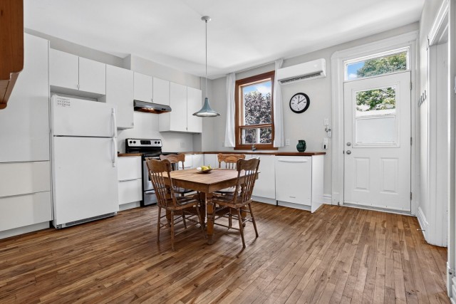 Rosemont,  Petite-Patrie  2 b. $79/day. Apartment for rent in Rosemont,  Petite-Patrie