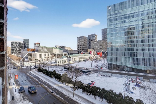 Downtown - Montreal  1 b. $78/day. Apartment for rent in Downtown - Montreal