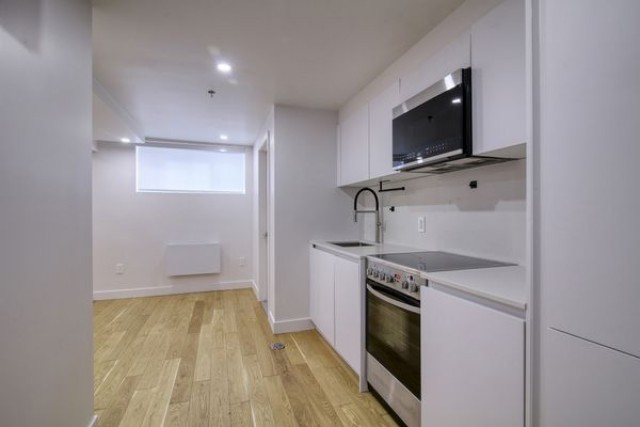 Plateau Mont-Royal Apartment Studio $995/month. Apartment for rent in Plateau Mont-Royal