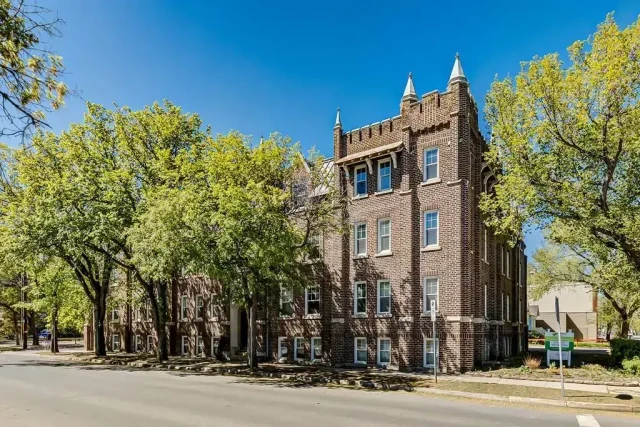 Regina Apartment 1 b. $1,035/month. Apartment for rent in Regina