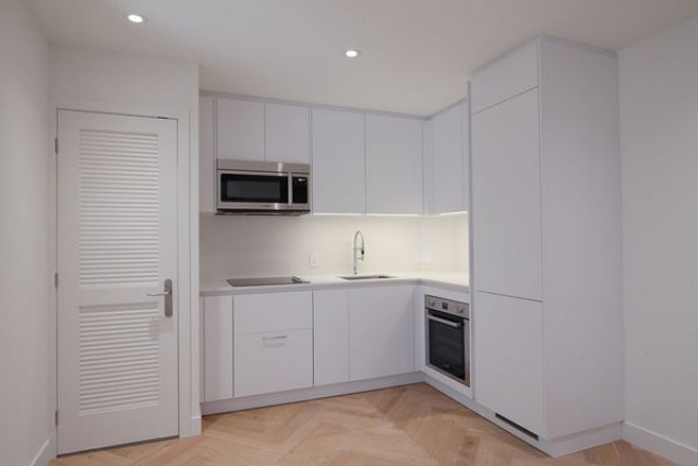 Outremont Apartment Studio $1,395/month. Apartment for rent in Outremont