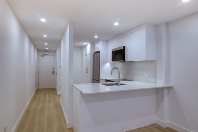 Downtown - Montreal Apartment Studio $1,423/month. Apartment for rent in Downtown - Montreal