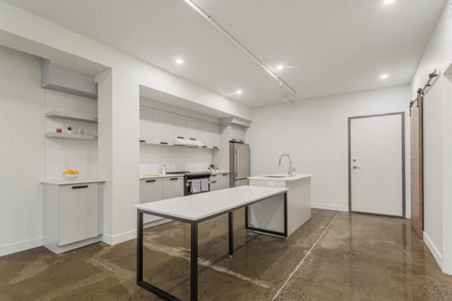 Notre-Dame-de-Grace Apartment 1-2 b. $1,595/month. Apartment for rent in Notre-Dame-de-Grace