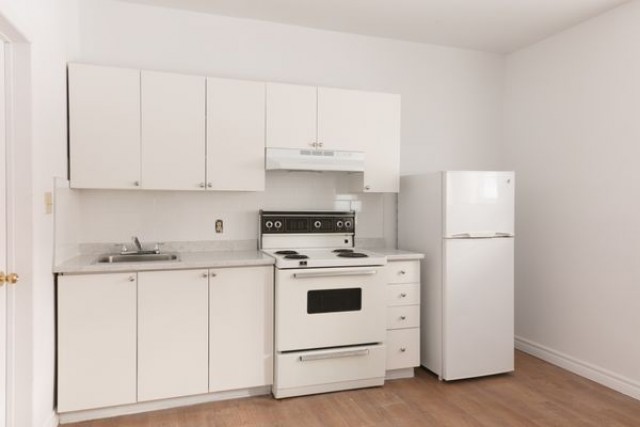 Plateau Mont-Royal Apartment Studio $1,095/month. Apartment for rent in Plateau Mont-Royal