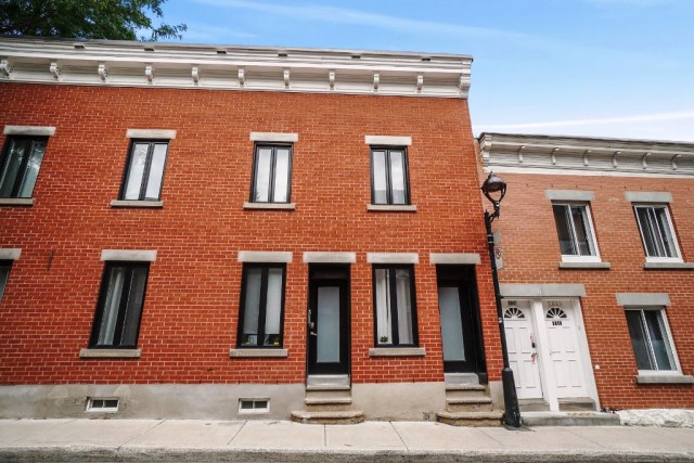 Quartier latin and south-central  1 b. $67/day. Apartment for rent in Quartier latin and south-central