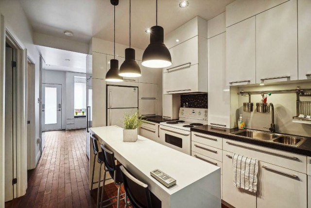 Quartier latin and south-central  1 b. $67/day. Apartment for rent in Quartier latin and south-central