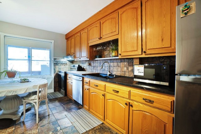 Lachine  3 b. $70/day. Apartment for rent in Lachine