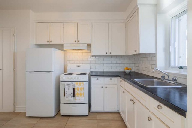 Ste-Rose Apartment 1-2 b. $1,295/month. Apartment for rent in Ste-Rose