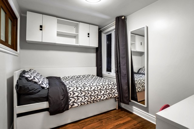 Ville-Emard and Cote-St-Paul  4+ b. $110/day. Apartment for rent in Ville-Emard and Cote-St-Paul