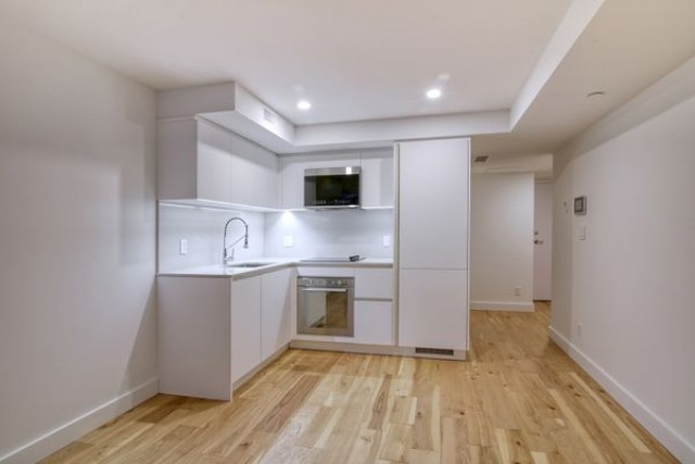 Downtown - Montreal Apartment Studio $1,495/month. Apartment for rent in Downtown - Montreal
