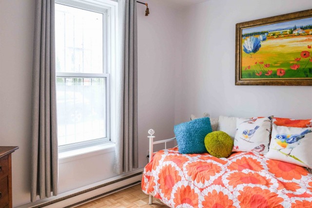 Quartier latin and south-central  3 b. $100/day. Apartment for rent in Quartier latin and south-central