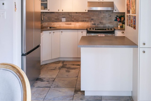 Quartier latin and south-central  3 b. $100/day. Apartment for rent in Quartier latin and south-central