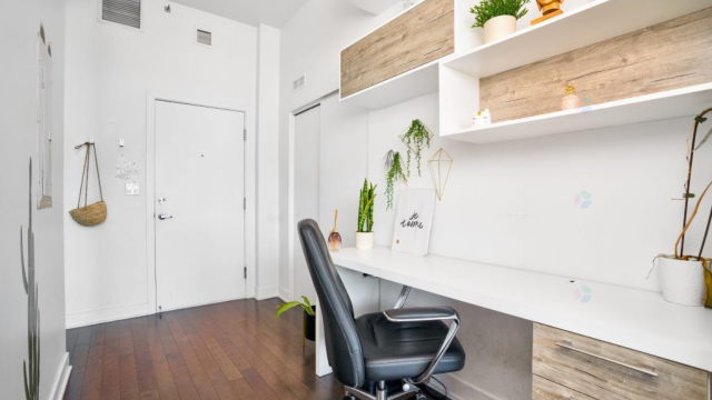 Quartier latin and south-central  1 b. $96/day. Apartment for rent in Quartier latin and south-central