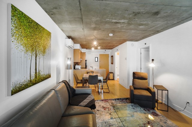 Quartier latin and south-central  1 b. $78/day. Apartment for rent in Quartier latin and south-central